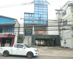 For Sale Office 560 sqm in Mueang Chon Buri, Chonburi, Thailand