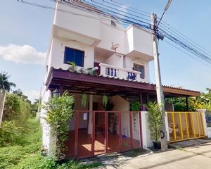 For Sale 2 Beds Townhouse in San Kamphaeng, Chiang Mai, Thailand