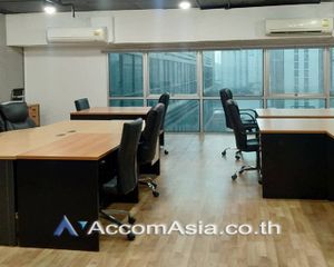 For Sale or Rent Office 125 sqm in Watthana, Bangkok, Thailand