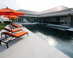 For Rent 5 Beds House in Cha Am, Phetchaburi, Thailand