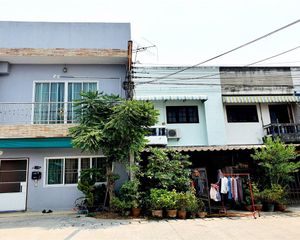 For Sale 2 Beds Townhouse in Mueang Chiang Rai, Chiang Rai, Thailand