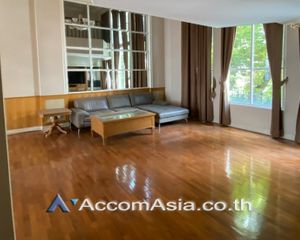 For Rent 4 Beds Townhouse in Ratchathewi, Bangkok, Thailand