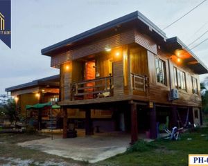 For Sale 8 Beds House in Ban Rai, Uthai Thani, Thailand