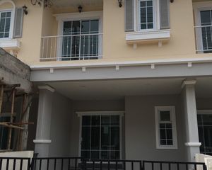 For Sale 3 Beds Townhouse in Saraphi, Chiang Mai, Thailand
