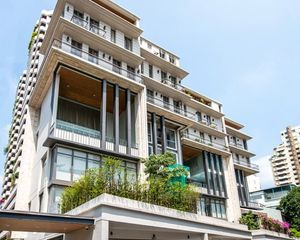 For Sale or Rent 4 Beds Townhouse in Watthana, Bangkok, Thailand