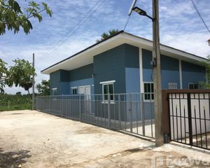 For Sale 4 Beds House in Nakhon Chai Si, Nakhon Pathom, Thailand