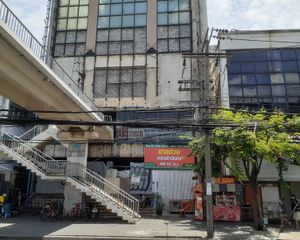 For Sale Office 1,748 sqm in Phasi Charoen, Bangkok, Thailand