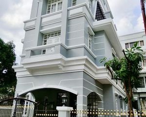 For Sale or Rent 5 Beds House in Taling Chan, Bangkok, Thailand