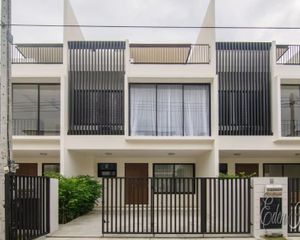 For Sale or Rent 2 Beds Townhouse in Mueang Phuket, Phuket, Thailand