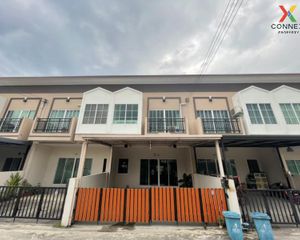 For Sale 4 Beds Townhouse in Khlong Luang, Pathum Thani, Thailand