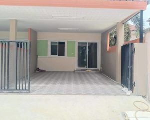 For Sale 2 Beds Townhouse in Bang Klam, Songkhla, Thailand