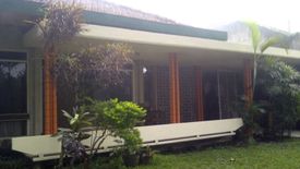 Rumah dijual dengan 6 kamar tidur di Kebon Pisang, Jawa Barat