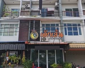 For Sale Retail Space 180 sqm in Mueang Nakhon Si Thammarat, Nakhon Si Thammarat, Thailand