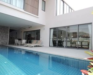For Rent 5 Beds House in Si Racha, Chonburi, Thailand