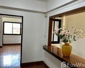 For Rent 8 Beds Townhouse in Khlong Toei, Bangkok, Thailand