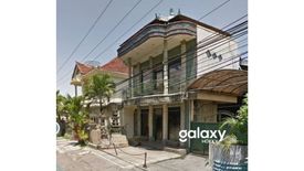 Gudang dan pabrik dijual dengan 3 kamar tidur di Sesetan, Bali