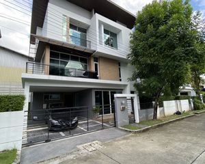For Sale or Rent 3 Beds House in Prawet, Bangkok, Thailand