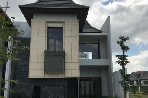 Townhouse dijual dengan 4 kamar tidur di Maguwoharjo, Yogyakarta