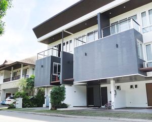For Sale 3 Beds タウンハウス in Mueang Phuket, Phuket, Thailand
