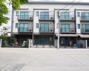 For Sale or Rent 3 Beds タウンハウス in Bang Kruai, Nonthaburi, Thailand