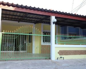 For Sale 2 Beds Townhouse in Si Maha Phot, Prachin Buri, Thailand