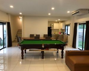 For Sale or Rent 3 Beds Office in Saphan Sung, Bangkok, Thailand