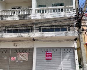 For Sale 2 Beds Retail Space in Nakhon Chai Si, Nakhon Pathom, Thailand