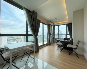 For Sale or Rent 1 Bed Condo in Watthana, Bangkok, Thailand