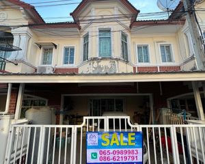For Sale 3 Beds Townhouse in Bang Phli, Samut Prakan, Thailand