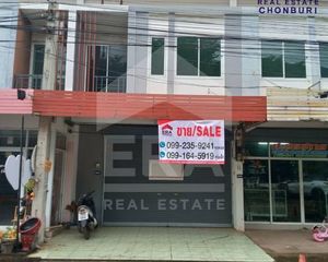 For Sale Retail Space 110 sqm in Si Maha Phot, Prachin Buri, Thailand