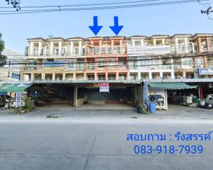 For Sale Retail Space 456 sqm in Khlong Luang, Pathum Thani, Thailand