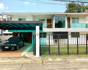 For Rent 5 Beds House in Chatuchak, Bangkok, Thailand