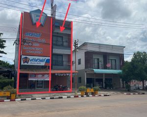 For Sale Retail Space 392 sqm in Mueang Kamphaeng Phet, Kamphaeng Phet, Thailand