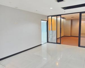 For Sale or Rent Office 253.71 sqm in Sathon, Bangkok, Thailand