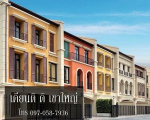 For Sale 3 Beds Townhouse in Pak Chong, Nakhon Ratchasima, Thailand