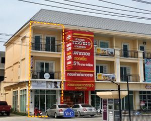 For Rent Retail Space 77.6 sqm in Bang Sao Thong, Samut Prakan, Thailand