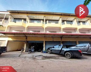 For Sale 1 Bed Retail Space in Si Maha Phot, Prachin Buri, Thailand
