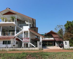 For Sale 8 Beds House in Mueang Udon Thani, Udon Thani, Thailand