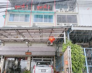 For Sale Retail Space 605 sqm in Mueang Tak, Tak, Thailand
