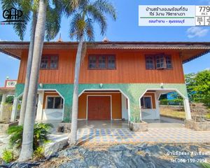 For Sale 5 Beds House in Mueang Suphanburi, Suphan Buri, Thailand