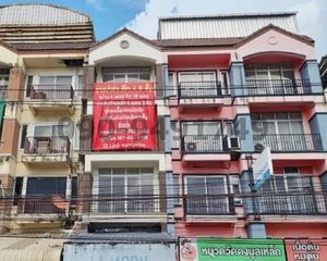 For Rent Retail Space 290 sqm in Mueang Nonthaburi, Nonthaburi, Thailand