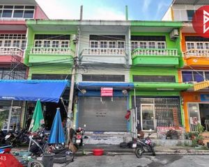For Sale Retail Space 76 sqm in Bang Pakong, Chachoengsao, Thailand