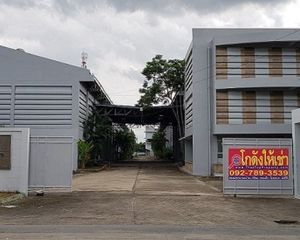 For Rent Warehouse 1,100 sqm in Mueang Pathum Thani, Pathum Thani, Thailand
