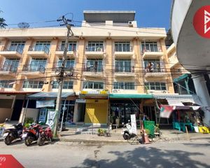 For Sale 16 Beds Retail Space in Phra Samut Chedi, Samut Prakan, Thailand