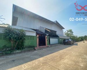 For Sale Warehouse 800 sqm in Nong Suea, Pathum Thani, Thailand