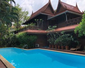 For Sale or Rent 6 Beds House in Lak Si, Bangkok, Thailand