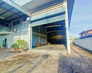For Rent Warehouse 880 sqm in Mueang Samut Sakhon, Samut Sakhon, Thailand