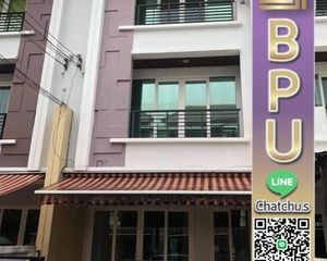 For Rent 3 Beds Townhouse in Wang Thonglang, Bangkok, Thailand