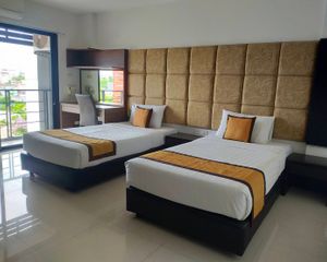 For Rent Hotel 3,200 sqm in Khlong Toei, Bangkok, Thailand
