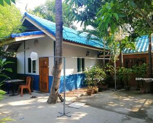 For Rent 9 Beds House in Bang Len, Nakhon Pathom, Thailand